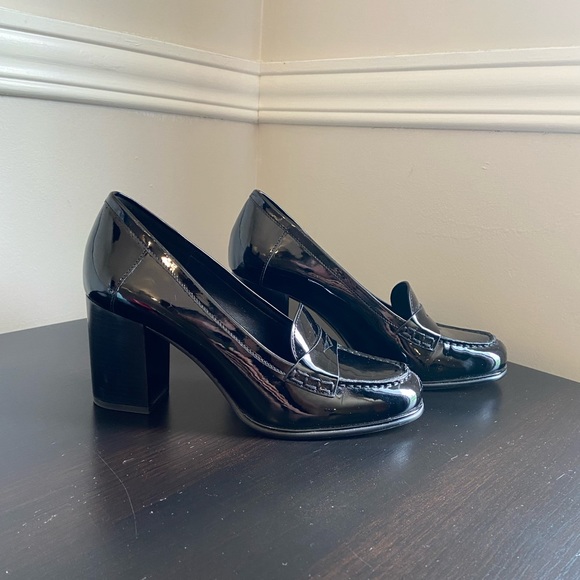 Michael Kors Loafer - Picture 2 of 5